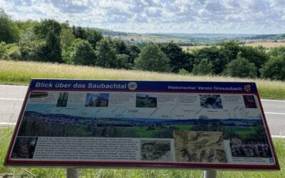 Infotafel „Blick über das Saubachtal”